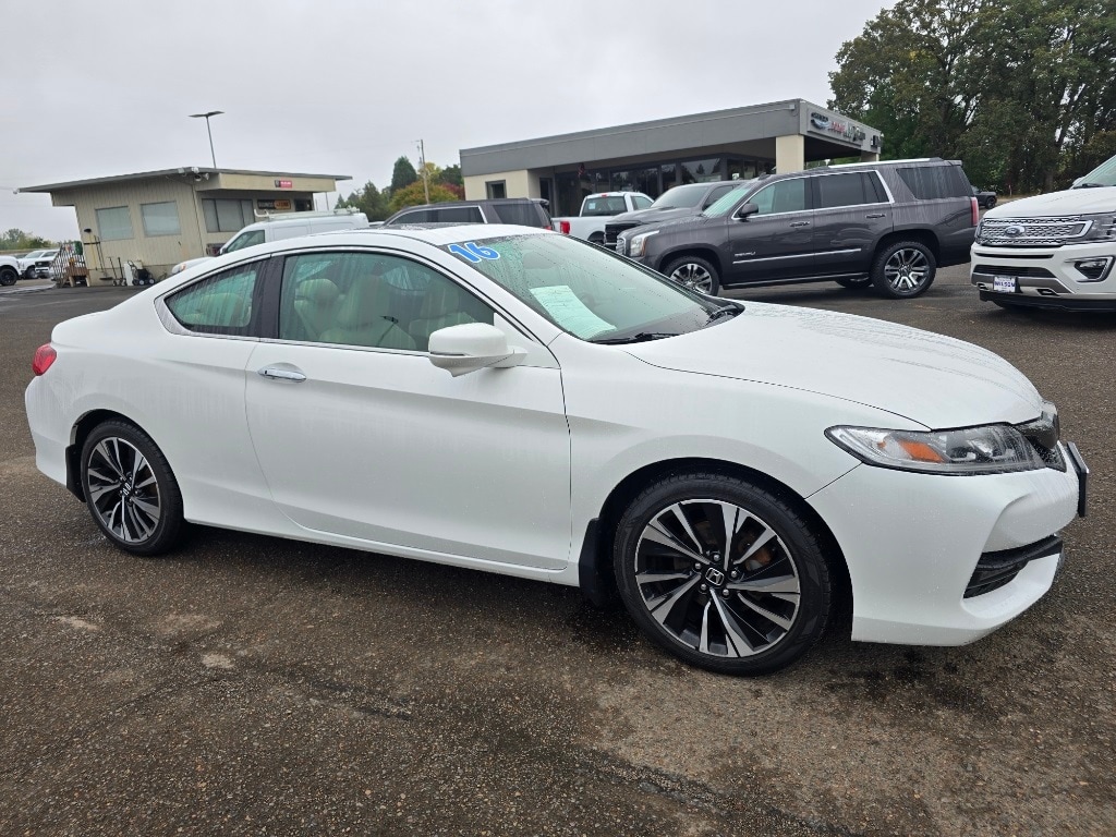 Used 2016 Honda Accord EX-L V-6 with VIN 1HGCT2B89GA000152 for sale in Corvallis, OR