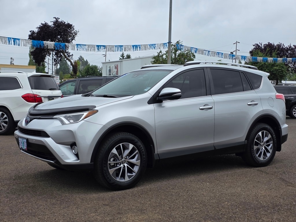 2016 Toyota RAV4 Hybrid XLE