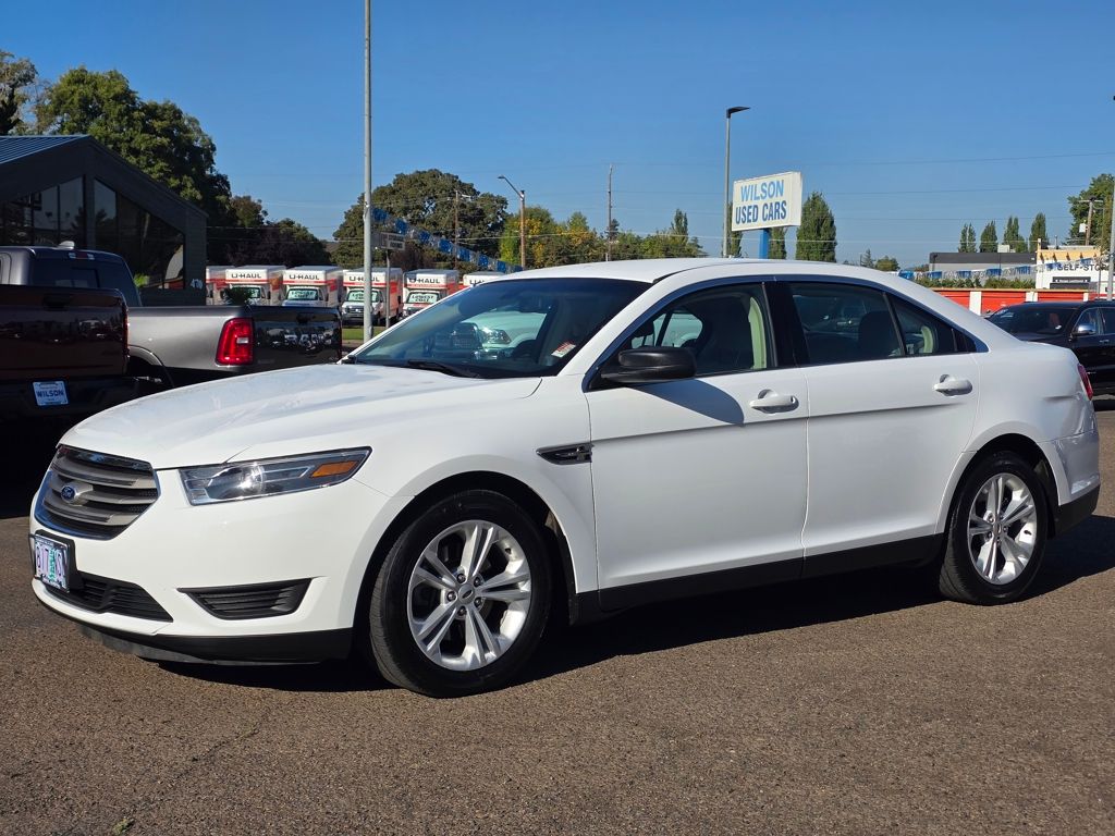 2016 Ford Taurus SE