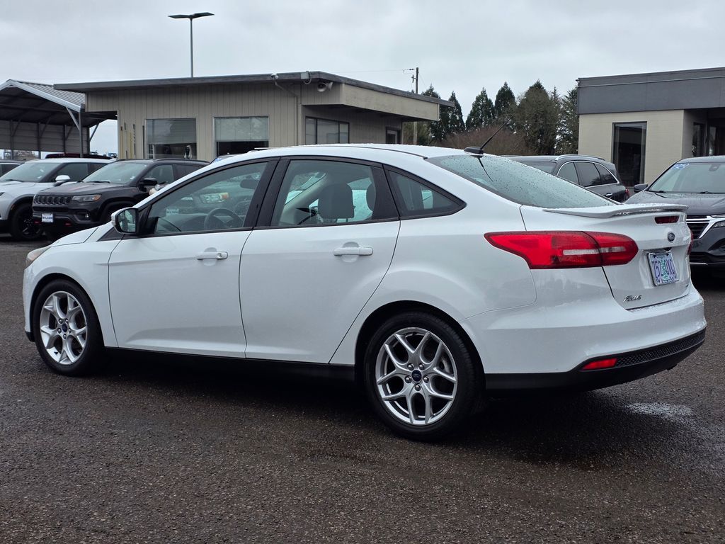 Used 2015 Ford Focus SE with VIN 1FADP3F26FL326793 for sale in Corvallis, OR