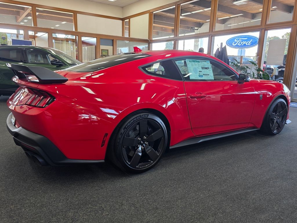 2025 Ford Mustang Dark Horse - Photo 7