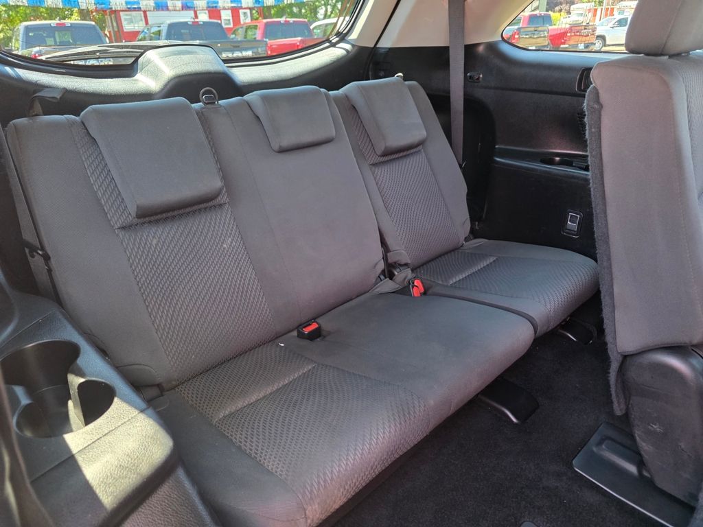 2019 Toyota Highlander LE - Photo 22