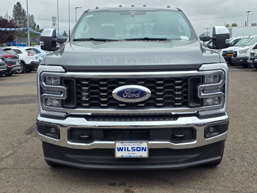 New 2025 Ford F-350SD Lariat Truck