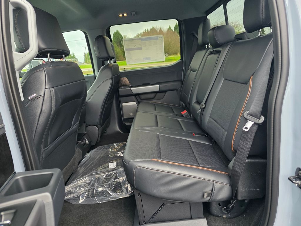 2026 Ford F-350 Super Duty Lariat - Photo 6