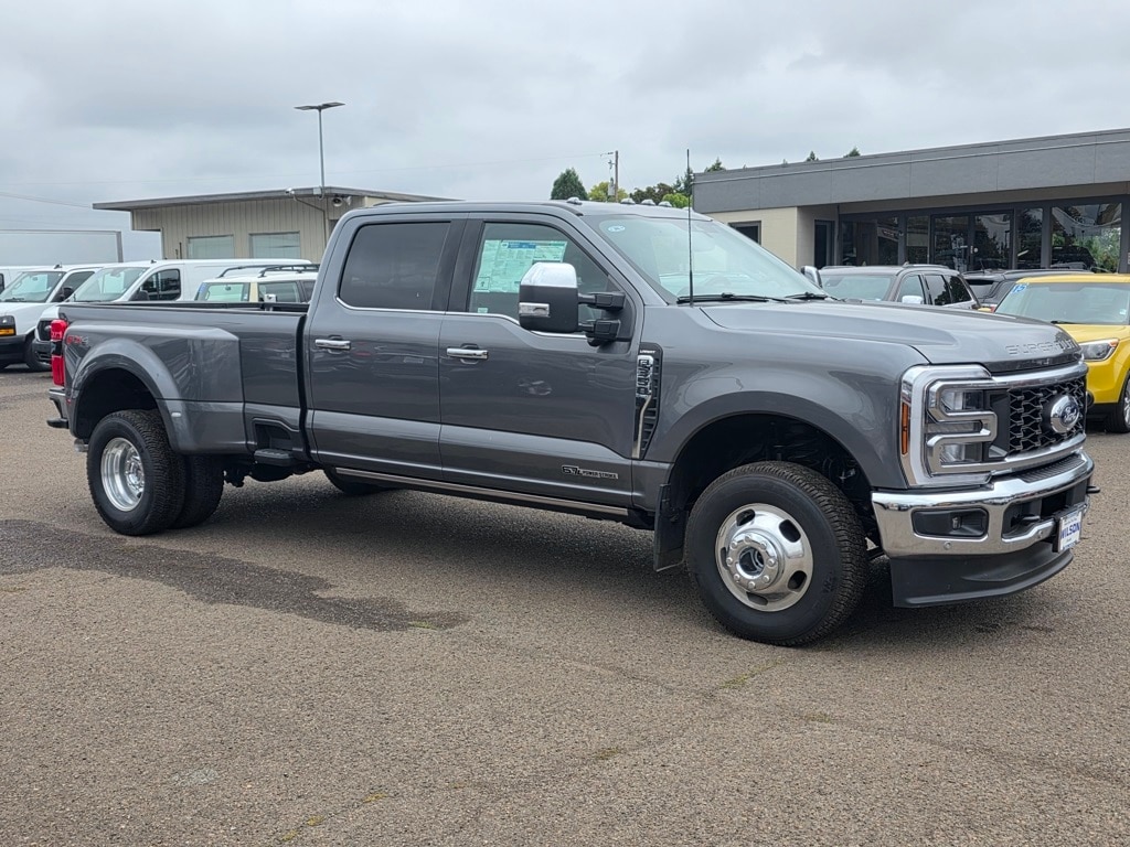 New 2025 Ford F-350SD Lariat Truck
