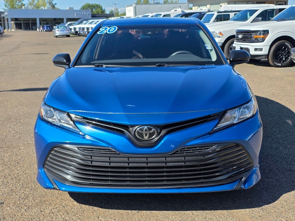 2020 Toyota Camry LE photo 3