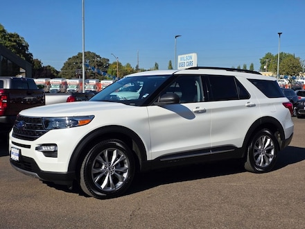 2023 Ford Explorer XLT SUV