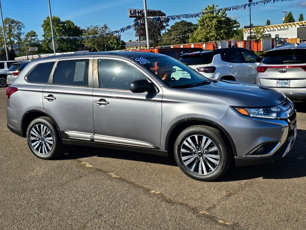 Used 2020 Mitsubishi Outlander ES with VIN JA4AZ3A37LZ026626 for sale in Corvallis, OR