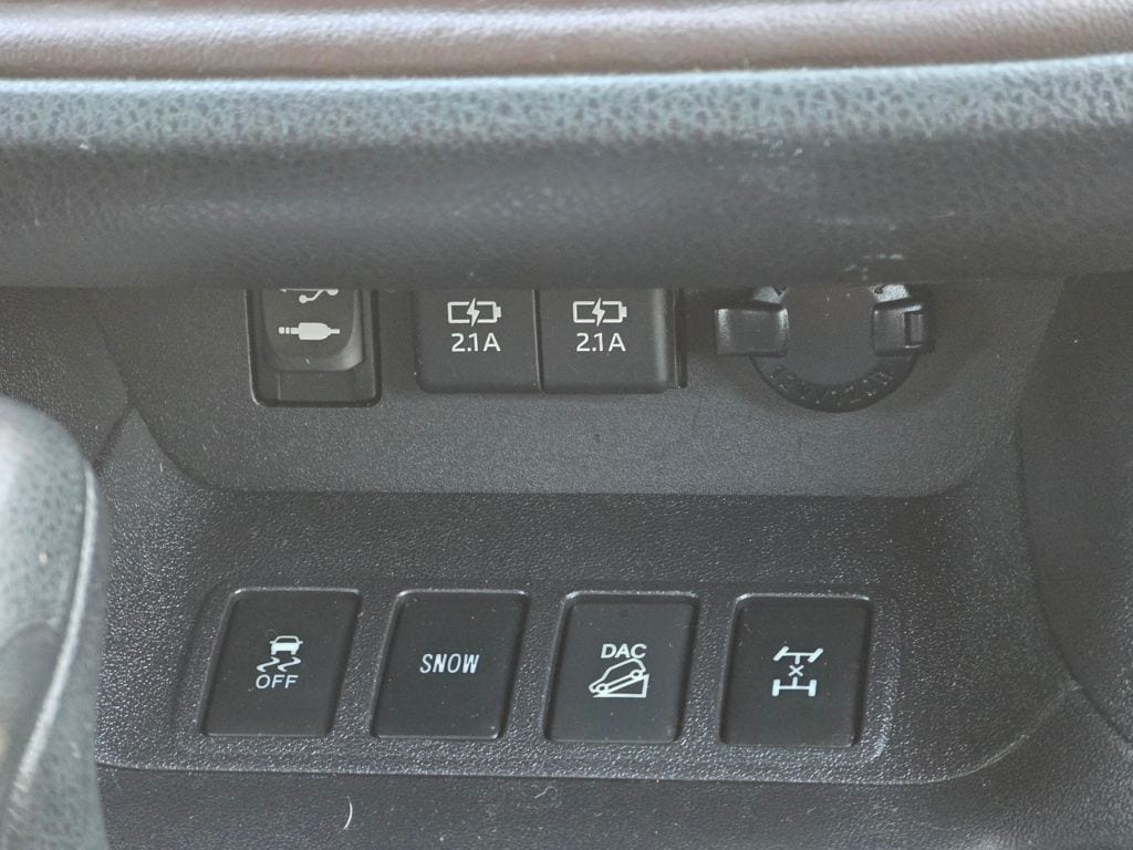 2019 Toyota Highlander LE - Photo 15