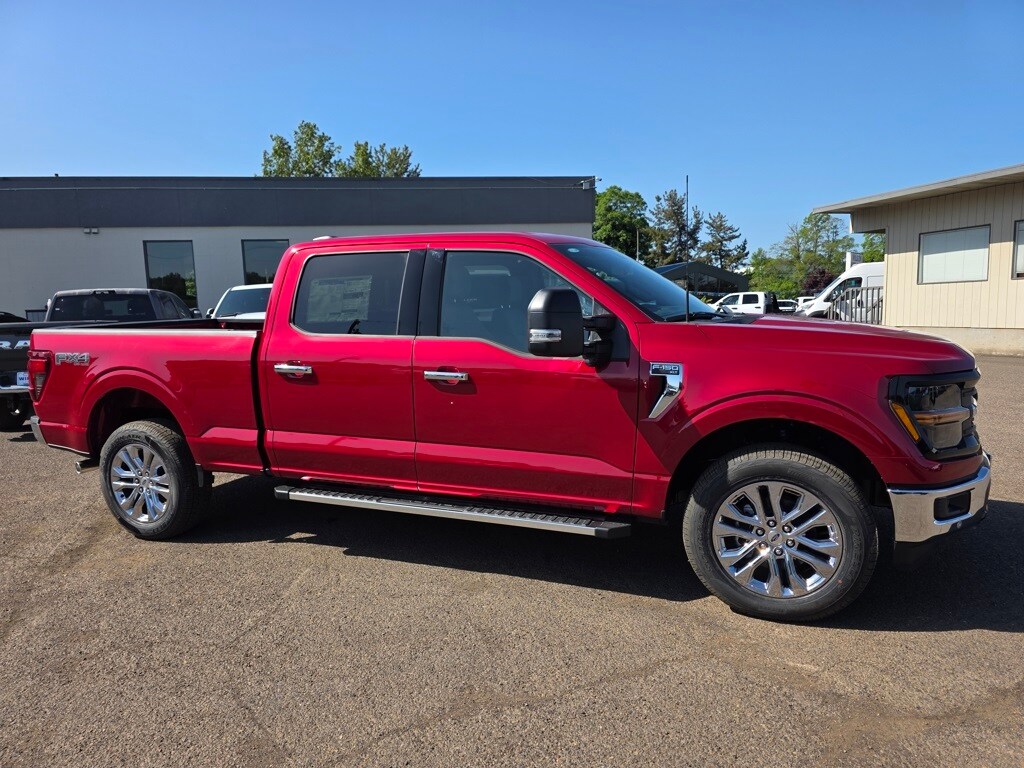 2025 Ford F-150 XLT photo 2