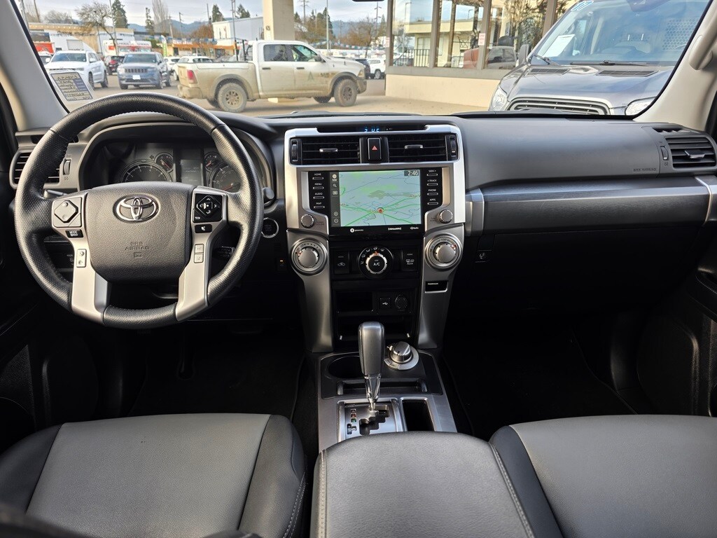 2024 Toyota 4Runner SR5 Premium photo 4