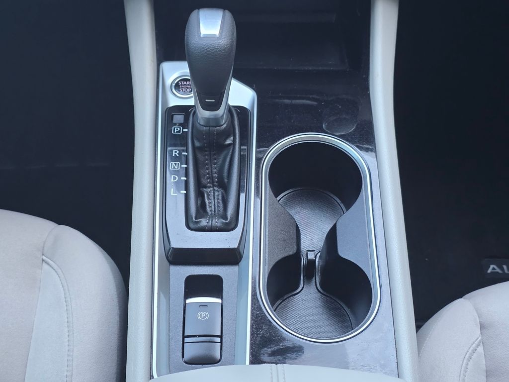 2024 Nissan Altima SV - Photo 14