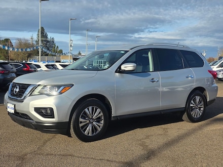 2018 Nissan Pathfinder SV SUV