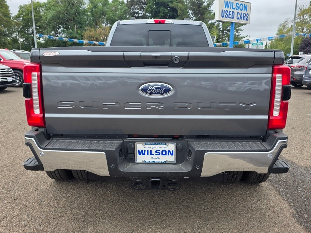 New 2025 Ford F-350SD Lariat Truck