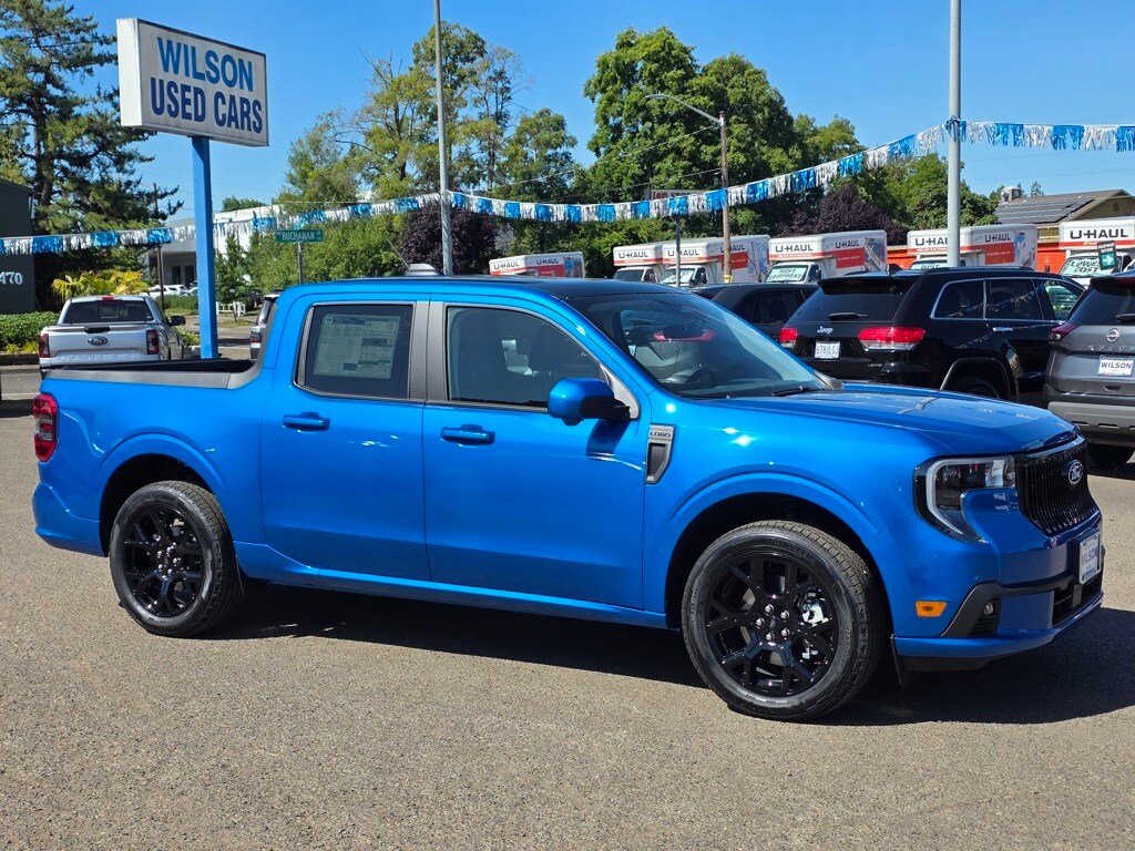 2025 Ford Maverick photo 2