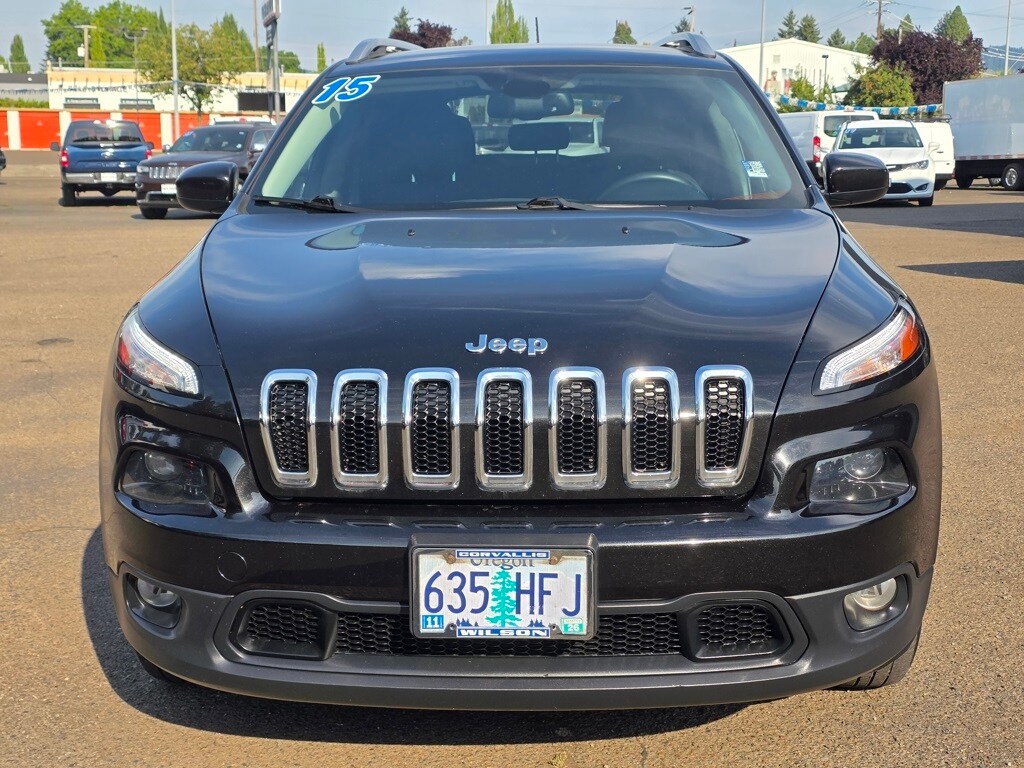 2015 Jeep Cherokee Latitude photo 2