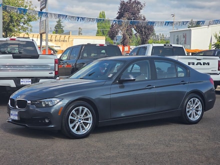 2017 BMW 3 Series 320i Sedan