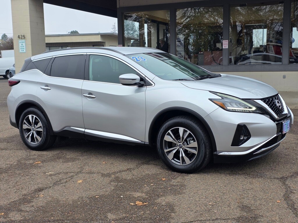 2023 Nissan Murano SV photo 2