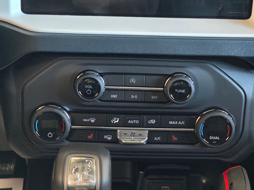2025 Ford Bronco 4-Door Heritage Editon - Photo 10