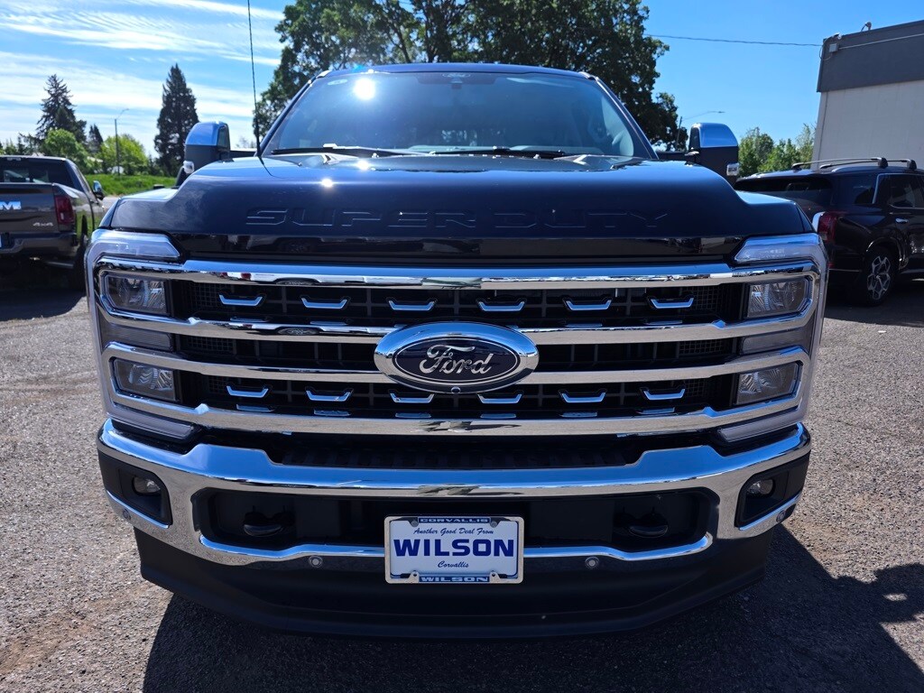 2025 Ford F-350 photo 3