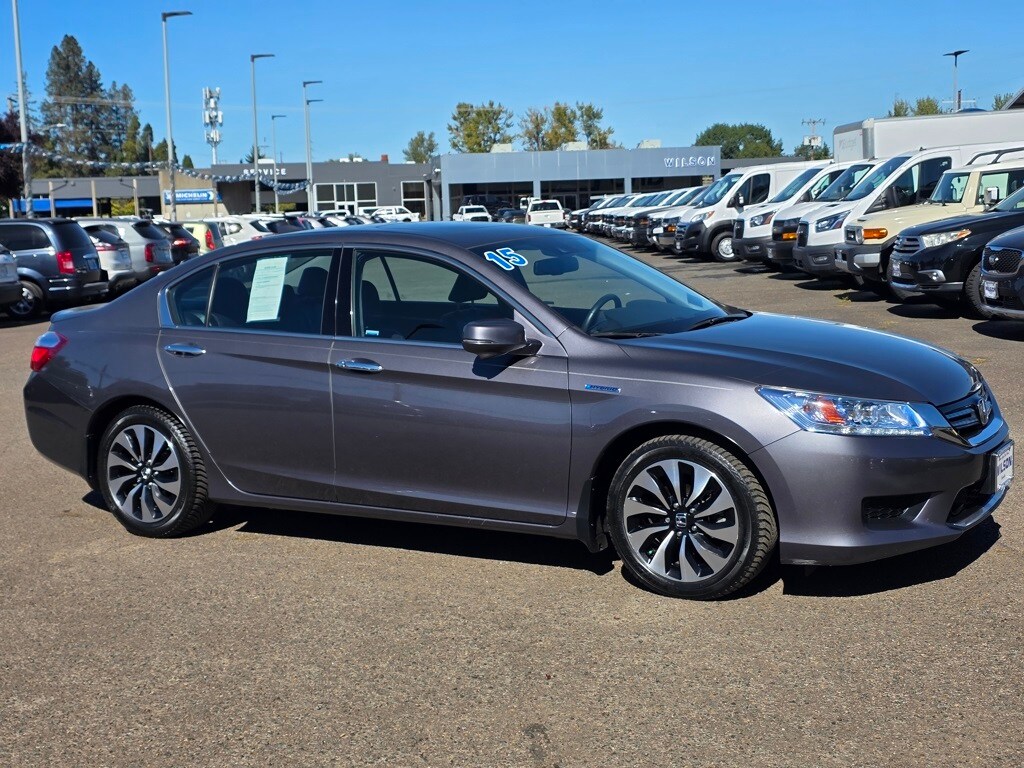 2015 Honda Accord Hybrid Touring photo 2