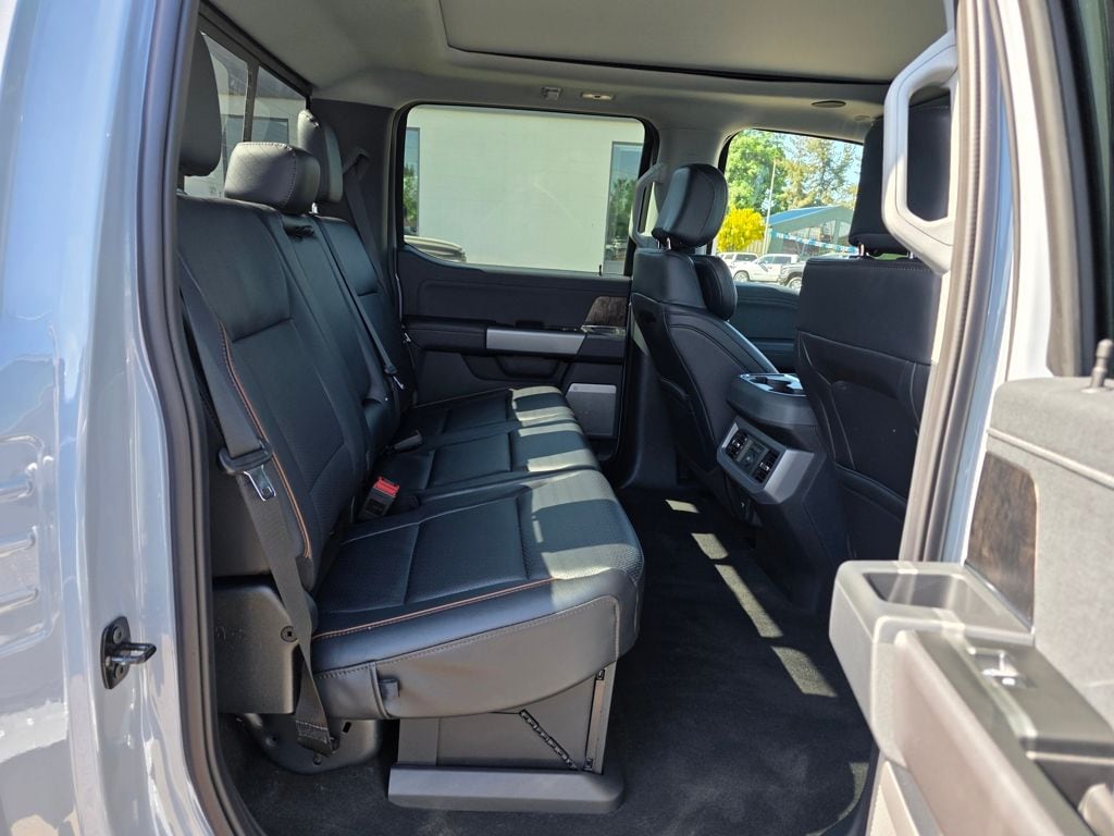 2025 Ford F-350 Super Duty Lariat - Photo 20