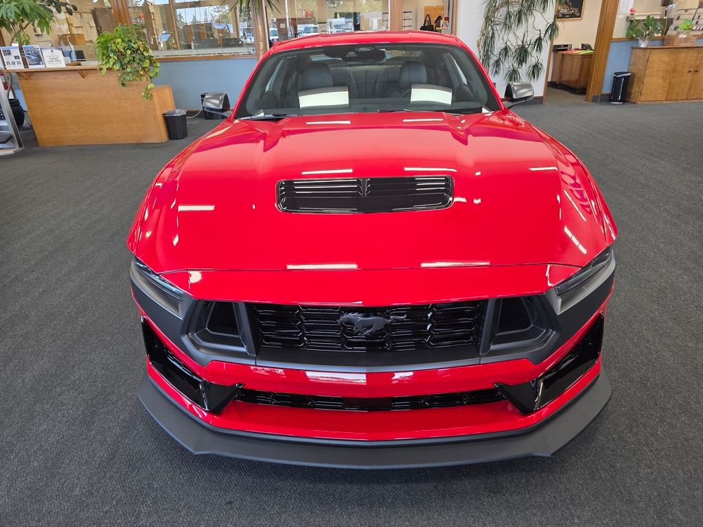 2025 Ford Mustang Dark Horse - Photo 17