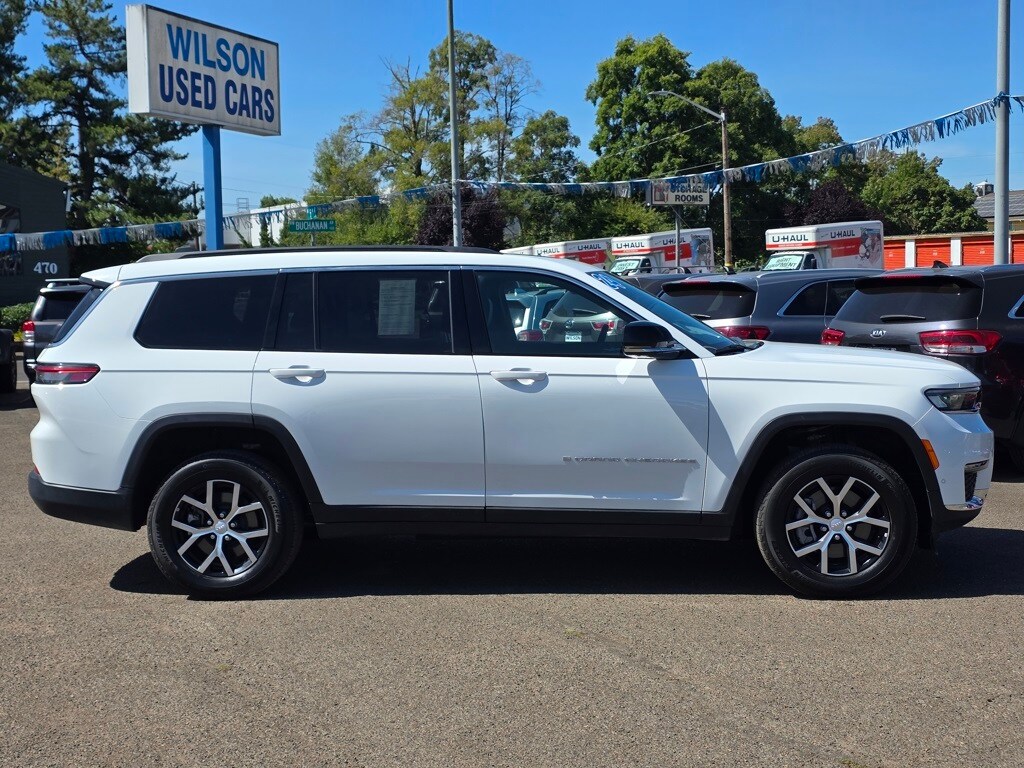 2024 Jeep Grand Cherokee Limited photo 3