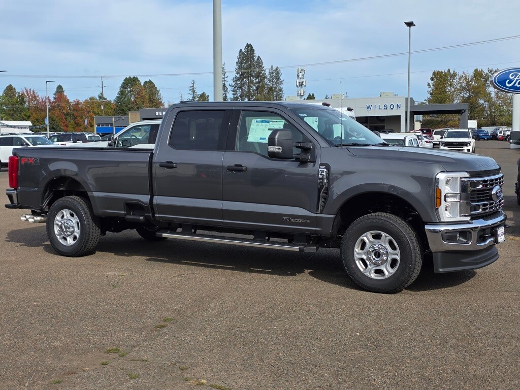 2026 Ford F-350 photo 2