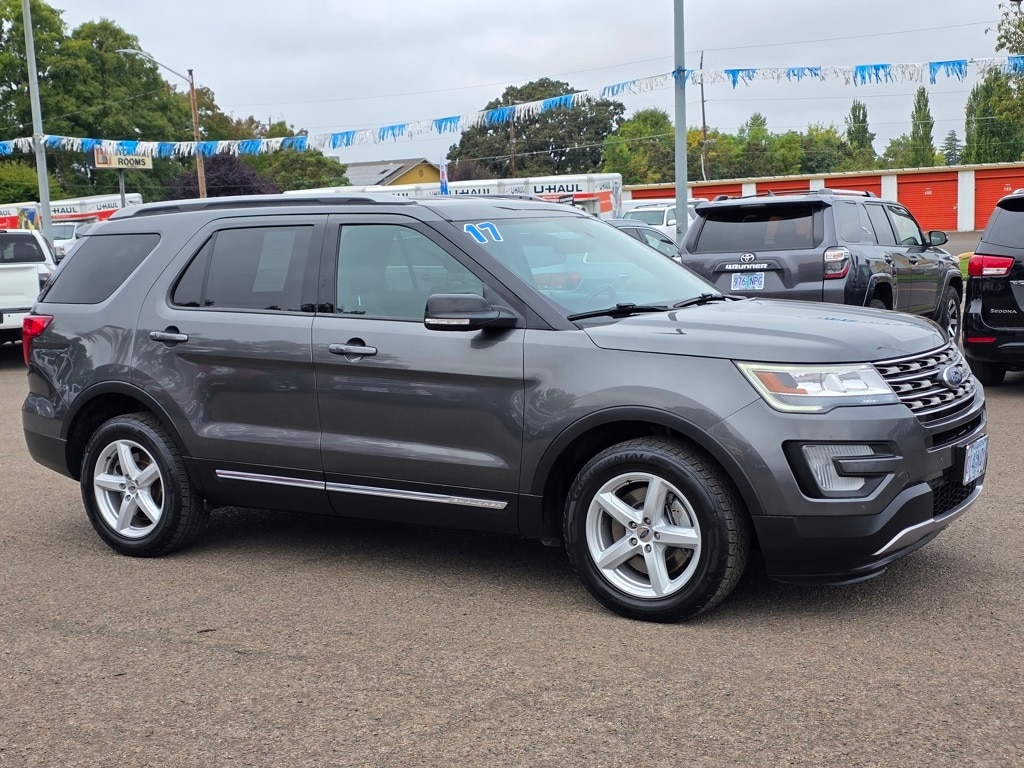 Used 2017 Ford Explorer XLT with VIN 1FM5K8D87HGD56765 for sale in Corvallis, OR