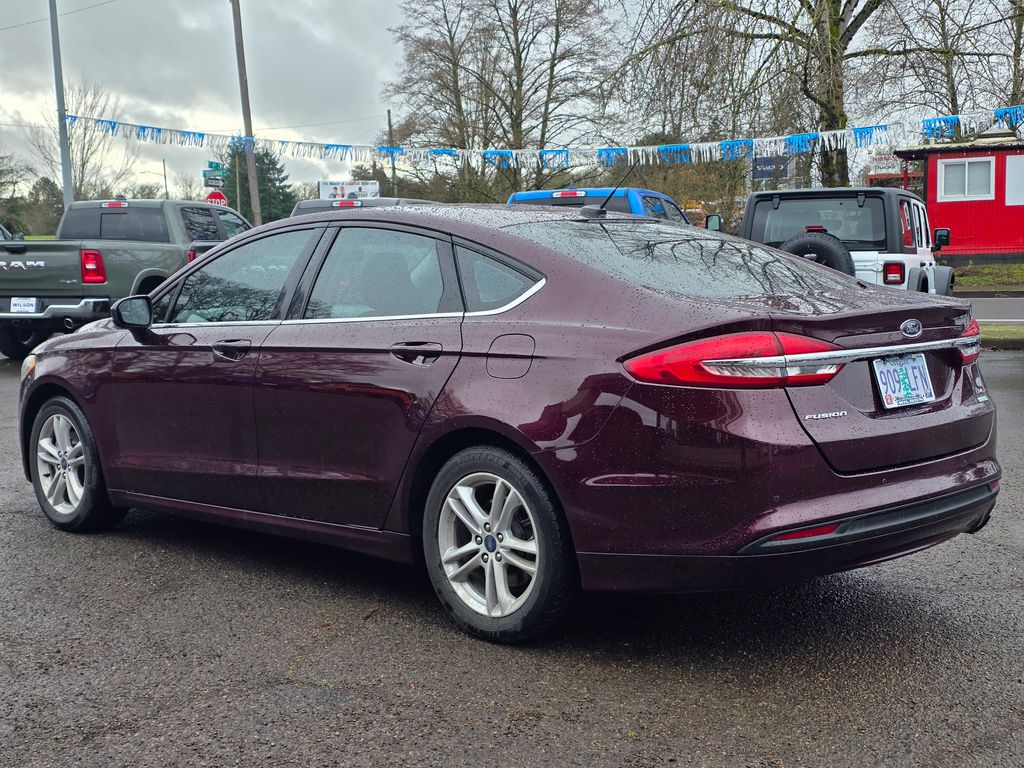 2018 Ford Fusion SE photo 2