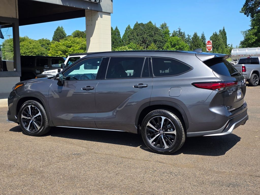2021 Toyota Highlander XSE - Photo 38