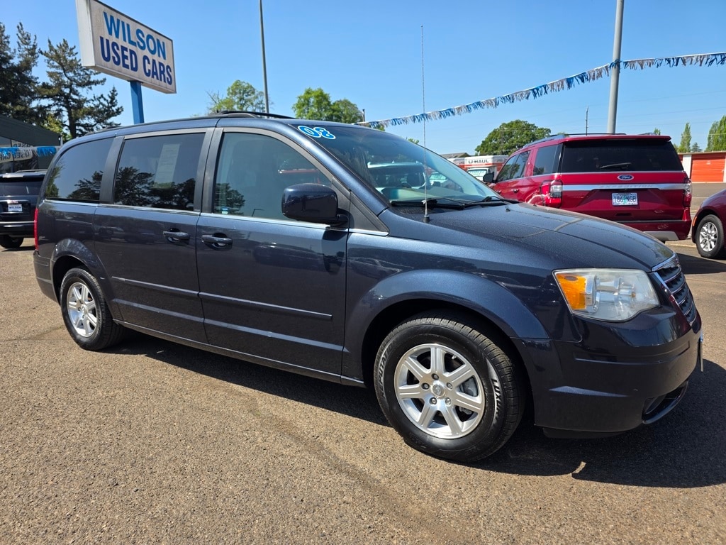 Used 2008 Chrysler Town & Country Touring with VIN 2A8HR54P18R141604 for sale in Corvallis, OR