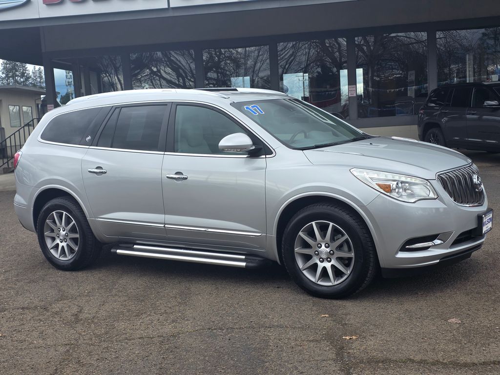 2017 Buick Enclave Leather photo 3