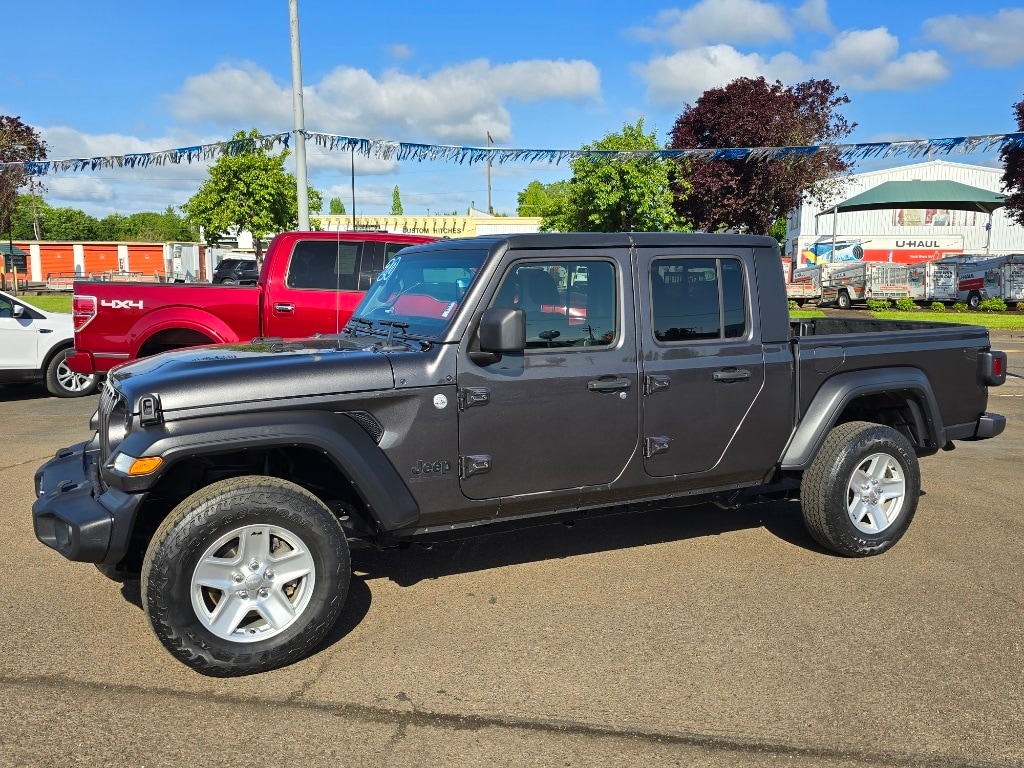 Used 2020 Jeep Gladiator Sport S with VIN 1C6HJTAG1LL158693 for sale in Corvallis, OR