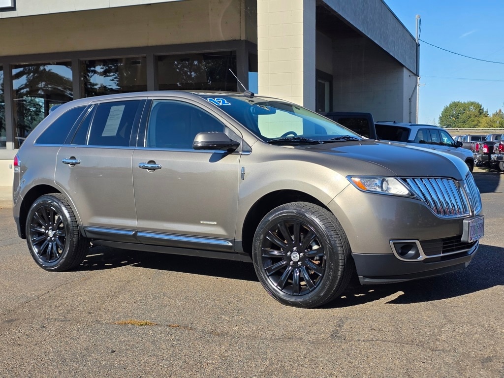 Used 2012 Lincoln MKX Base with VIN 2LMDJ8JK2CBL15222 for sale in Corvallis, OR