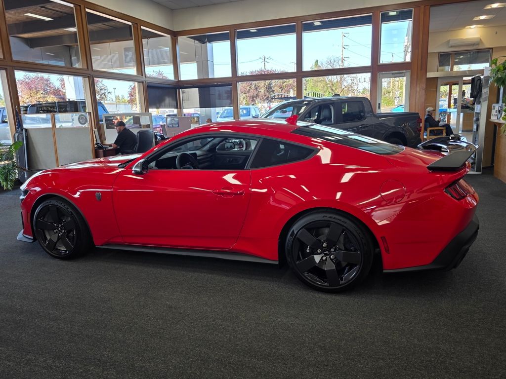 2025 Ford Mustang Dark Horse - Photo 22