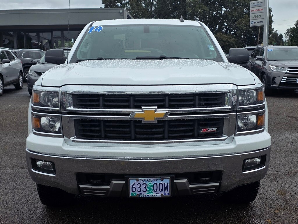 2014 Chevrolet Silverado 1500 LT photo 3