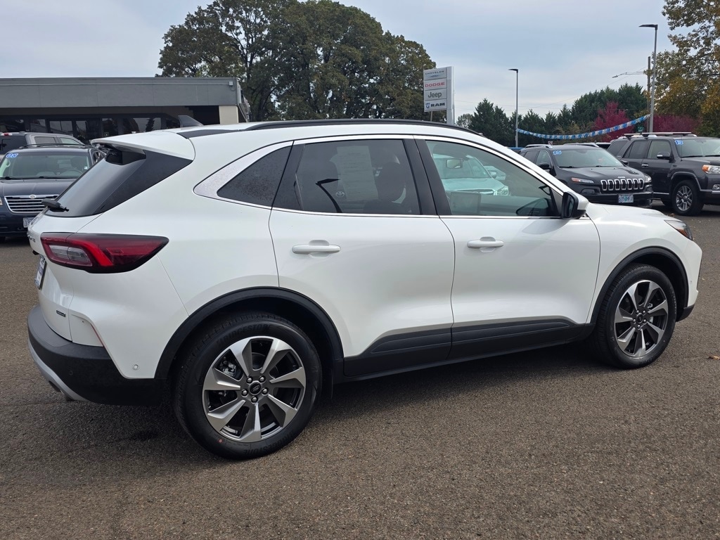 Used 2023 Ford Escape Hybrid Platinum SUV