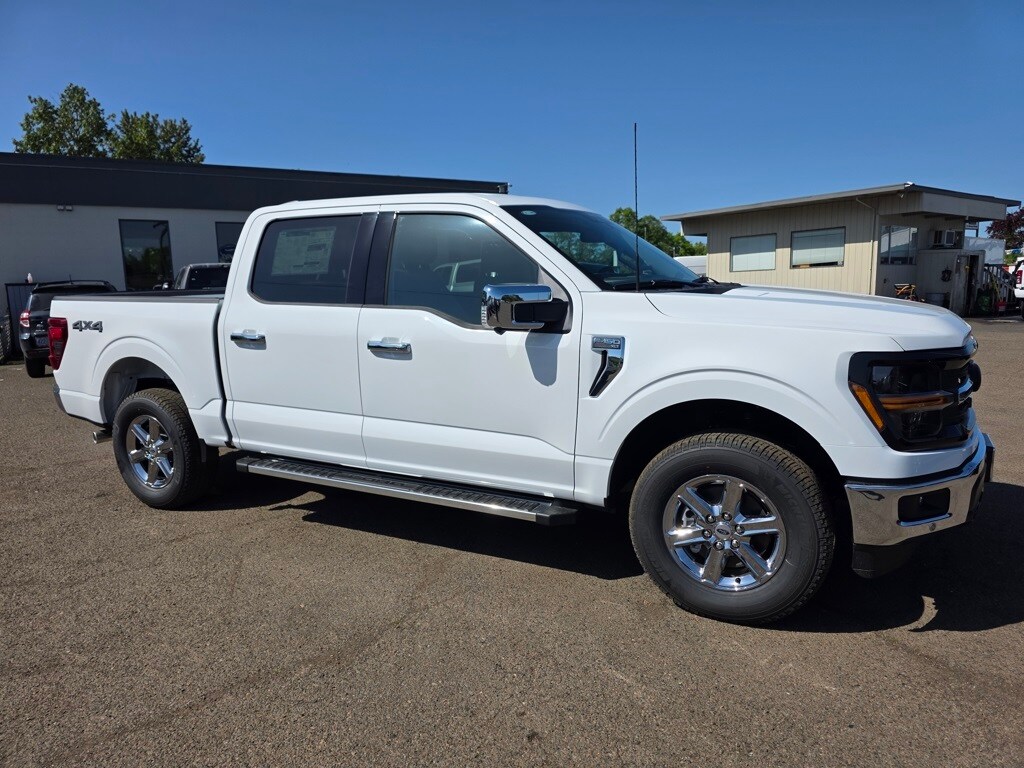 2025 Ford F-150 XLT photo 2