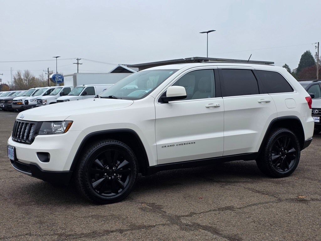 Used 2012 Jeep Grand Cherokee Laredo SUV