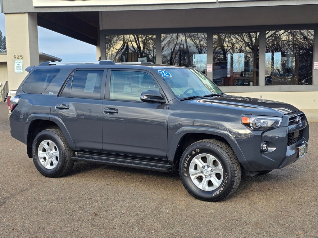 2024 Toyota 4Runner SR5 Premium photo 2