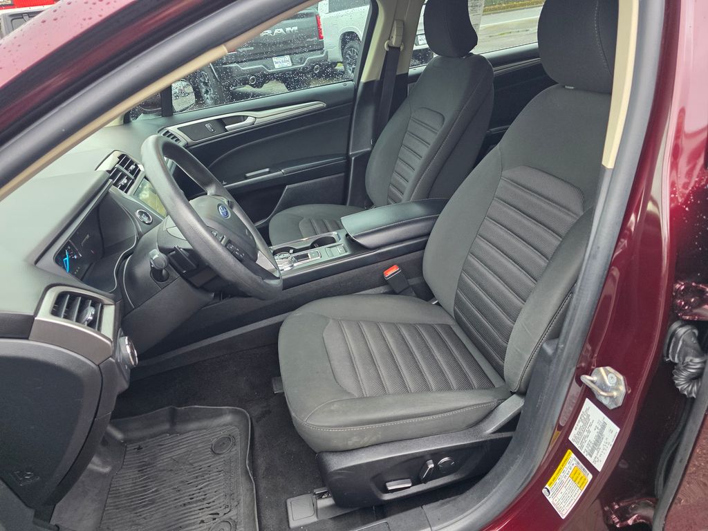 2018 Ford Fusion SE photo 4