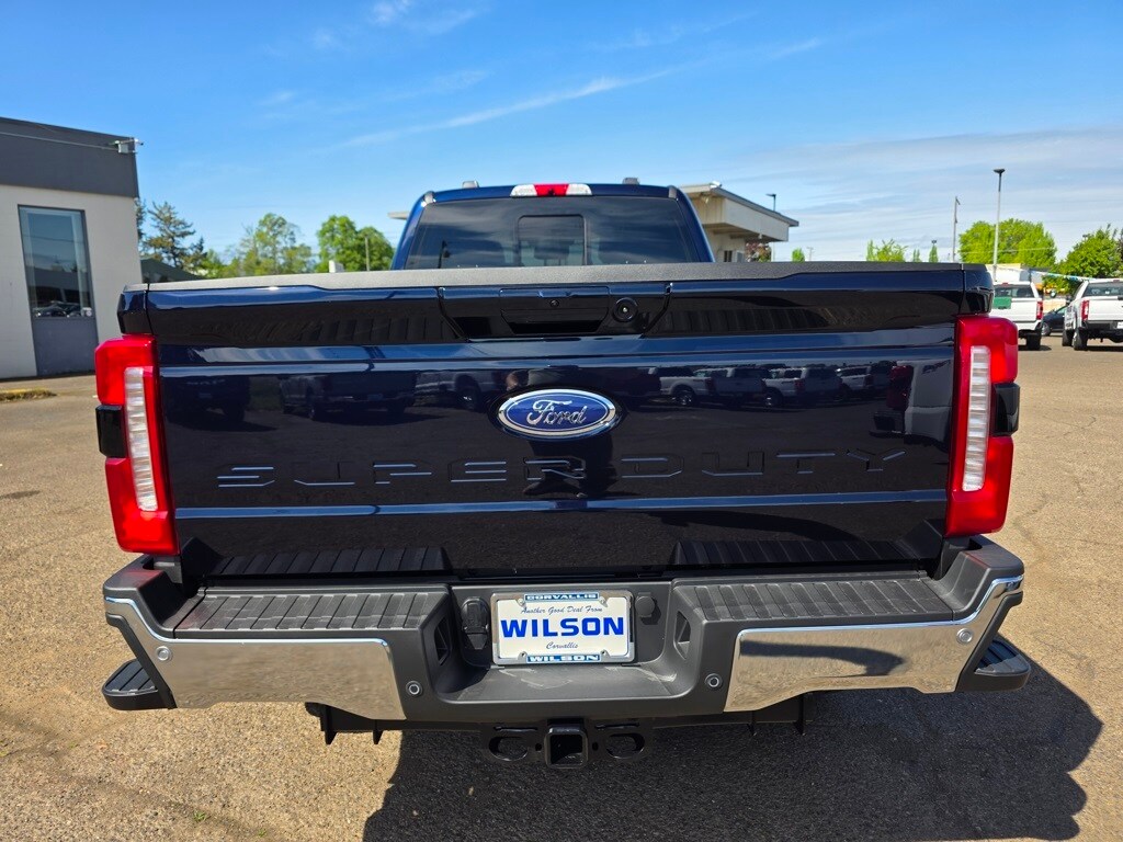 2025 Ford F-350 photo 4