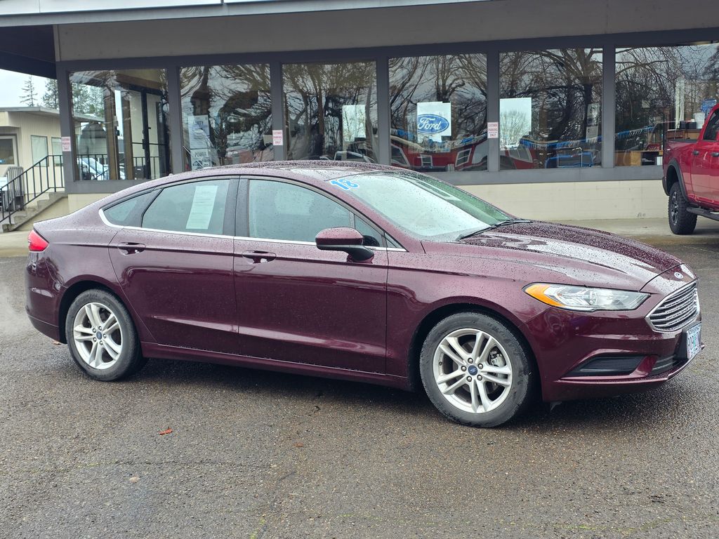 2018 Ford Fusion SE photo 3