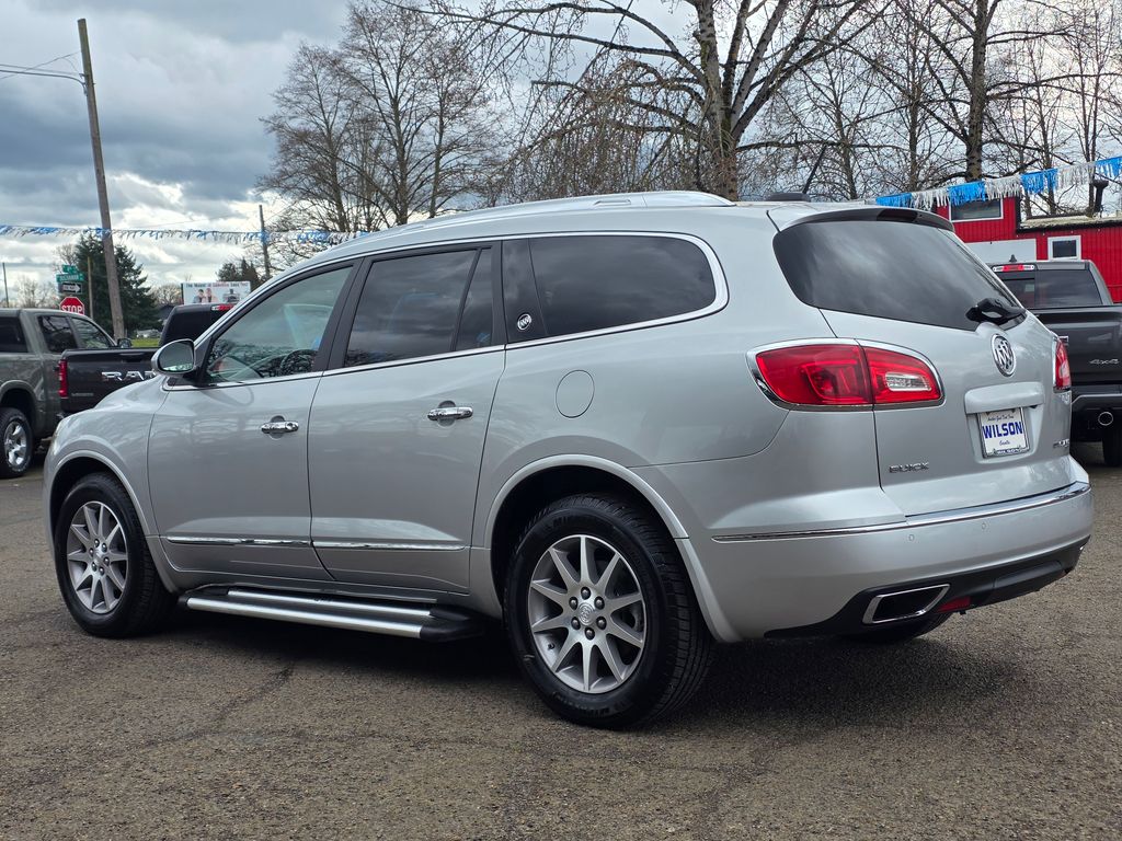 2017 Buick Enclave Leather photo 2