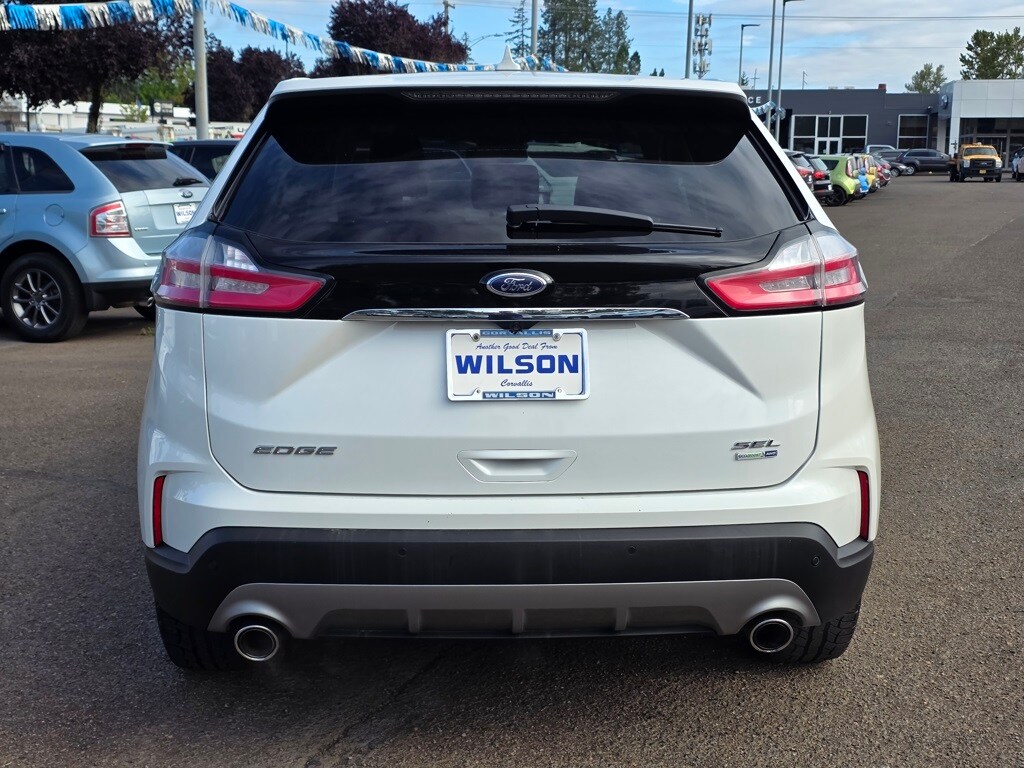 2020 Ford Edge SEL photo 4