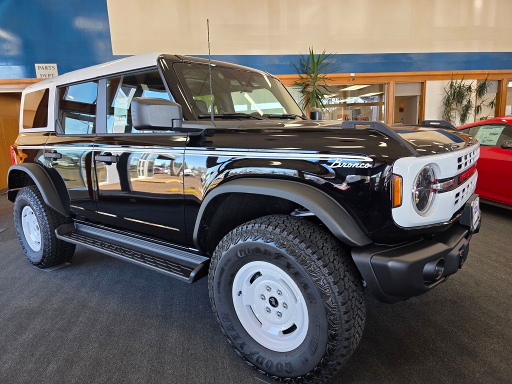 2025 Ford Bronco 4-Door Heritage Editon - Photo 16