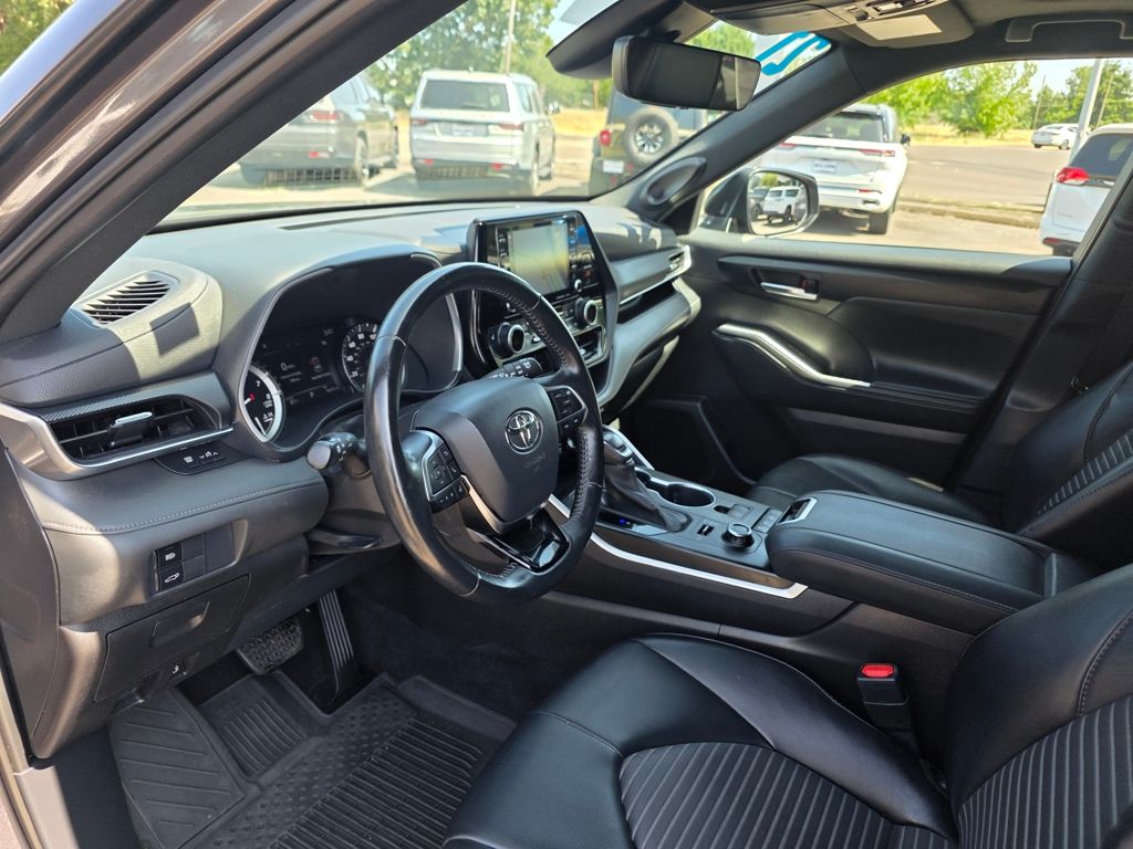 2021 Toyota Highlander XSE - Photo 11