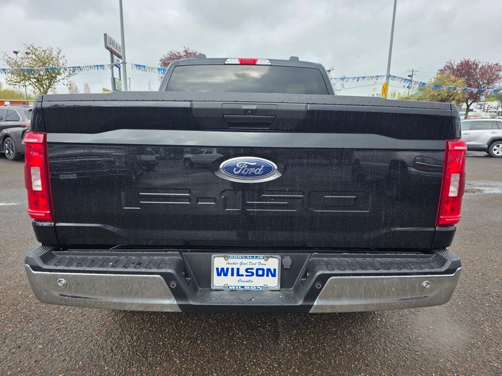 2023 Ford F-150 XLT photo 4